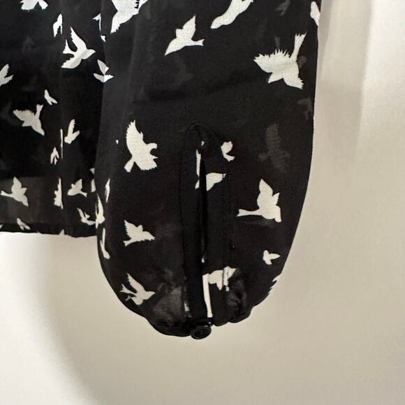 FOREVER 21 Sheer V-Neck Blouse Size Large - Picture 5 of 8